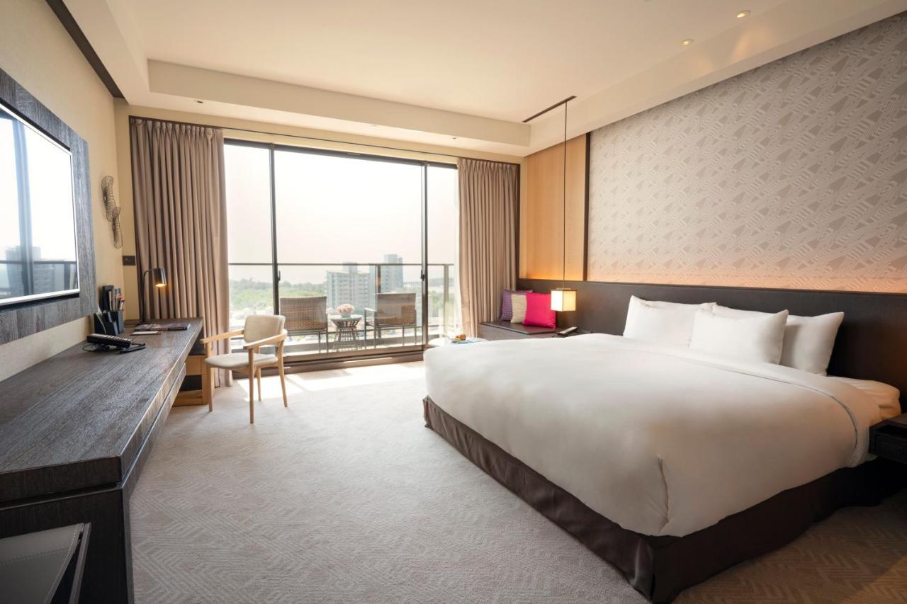 Отель Crowne Plaza Tainan By Ihg Экстерьер фото Deluxe Room
