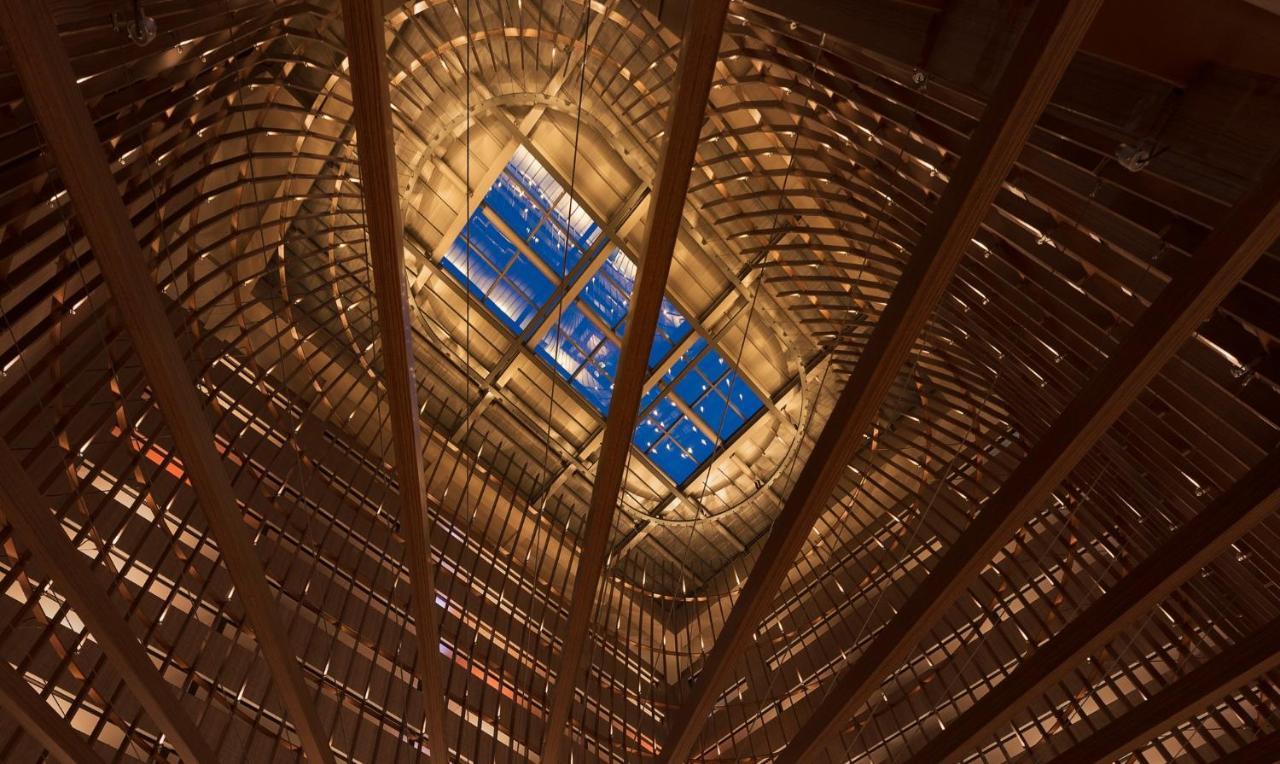 Отель Crowne Plaza Tainan By Ihg Экстерьер фото The ceiling of the main atrium