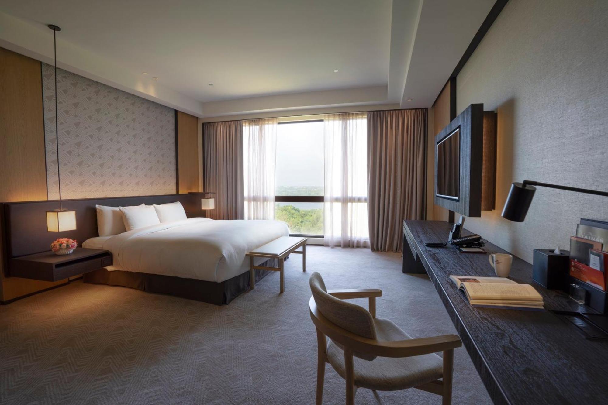 Отель Crowne Plaza Tainan By Ihg Экстерьер фото Deluxe Room