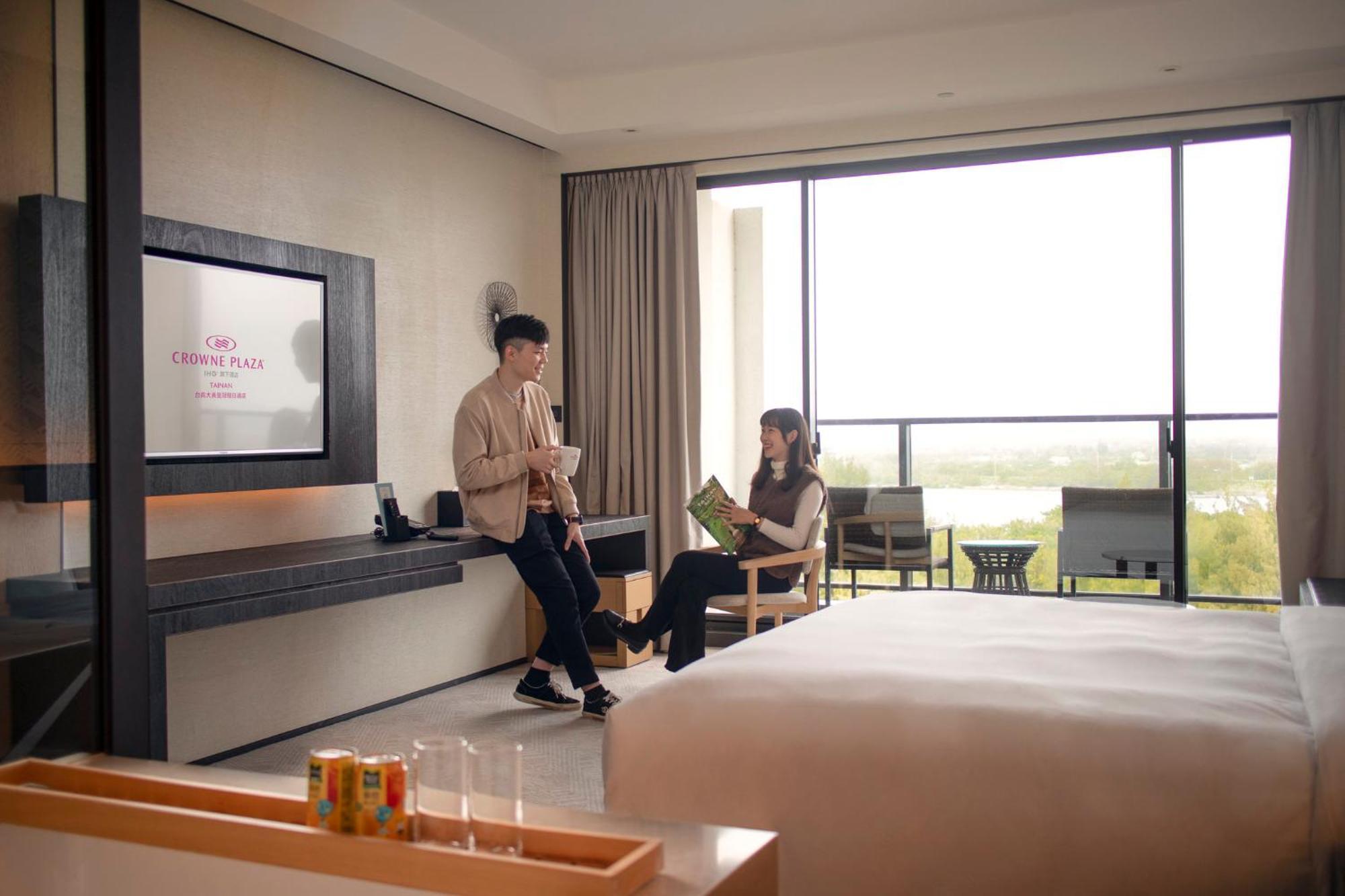 Отель Crowne Plaza Tainan By Ihg Экстерьер фото